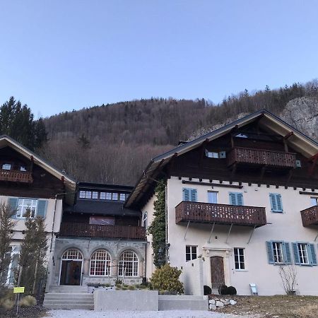 Apartment In Historischer Villa Mit Parkplatz Grünau im Almtal エクステリア 写真