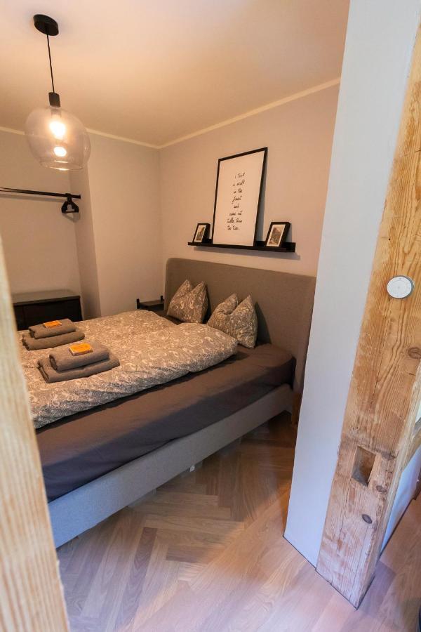 Apartment In Historischer Villa Mit Parkplatz Grünau im Almtal エクステリア 写真